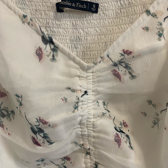 A&F Floral Top - Picture 3 of 3